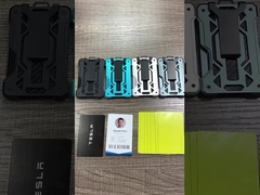 Carte di portafogli in alluminio personalizzate / portacarte in alluminio con AirTag Tracke Support e clip in acciaio