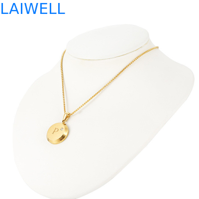 Gioielli di design di lusso moderno 18*18MM 18K dorati Pendienti per lettere in acciaio inossidabile con zircone