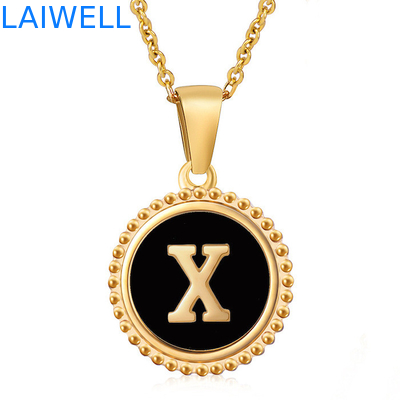 Gioielli unici 16MM 18K oro placcato in acciaio inossidabile 3D Conchiglia Lettera Collare Lettera femminile Pendenti
