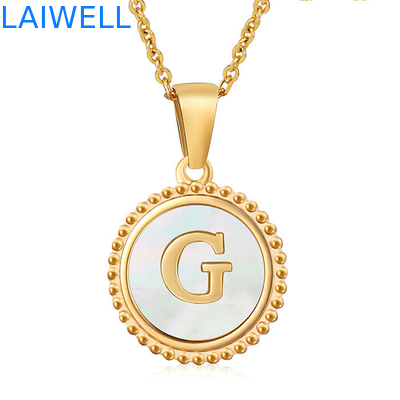 Gioielli unici 16MM 18K oro placcato in acciaio inossidabile 3D Conchiglia Lettera Collare Lettera femminile Pendenti