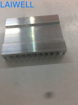 Radiatore di alluminio elettronico di timbratura di alluminio d'espulsione del pc delle parti di Oxdizing 6063
