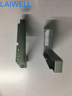 L'hardware lavorante del tornio di CNC che timbra le parti progetta le componenti per il cliente del metallo della stampa