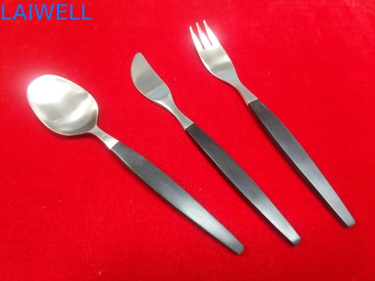 Matt Polishing moderno la 18/8 di posate di acciaio inossidabile mette l'insieme della coltelleria della cucina