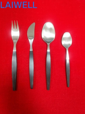 Matt Polishing moderno la 18/8 di posate di acciaio inossidabile mette l'insieme della coltelleria della cucina