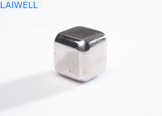 Dispositivo di raffreddamento di vino d'argento del metallo di lucidatura dello specchio del cubetto di ghiaccio 27MM